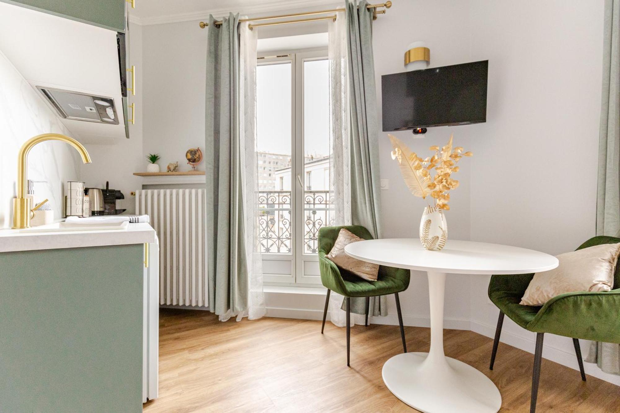 Studio De Charme Parisien Levallois-Perret Exterior photo